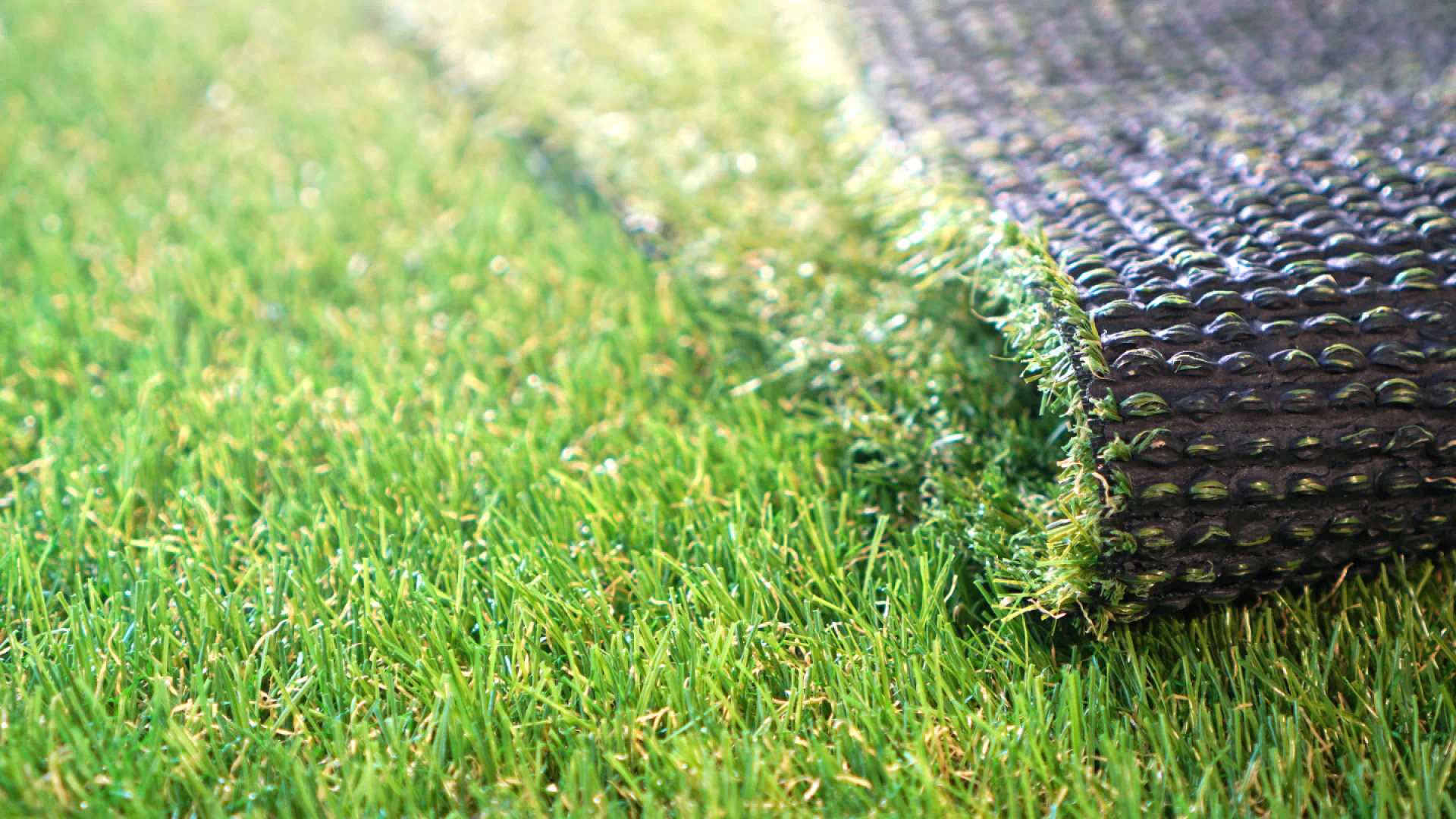 greenering with an artificial grass